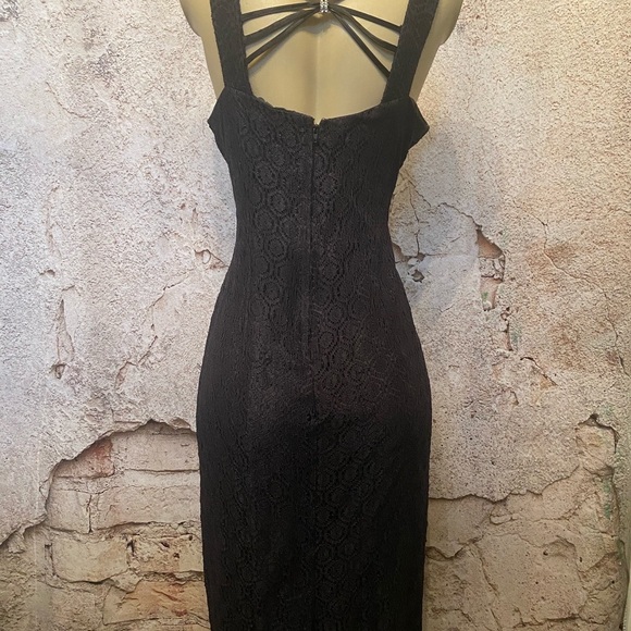 Nuit Black Lace Maxi Dress - Picture 6 of 11